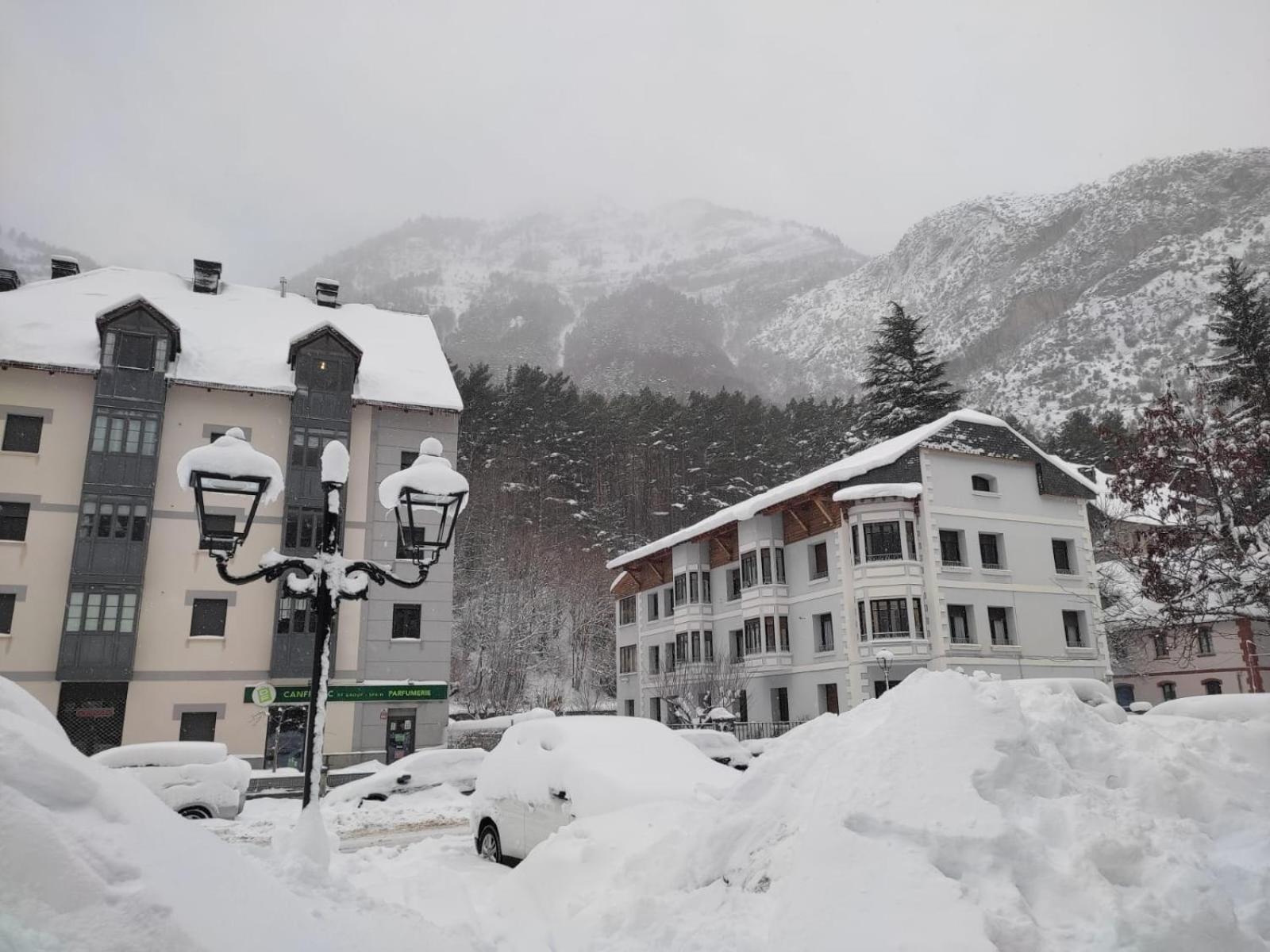 شقة Marraquita Avairent Canfranc Estacion المظهر الخارجي الصورة