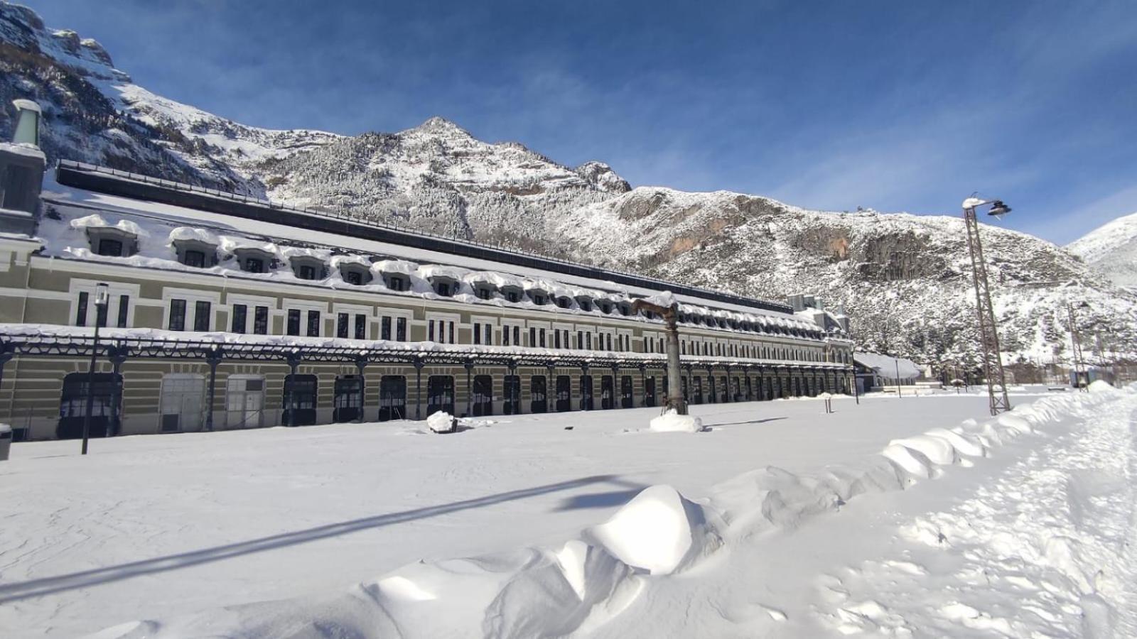 شقة Marraquita Avairent Canfranc Estacion المظهر الخارجي الصورة