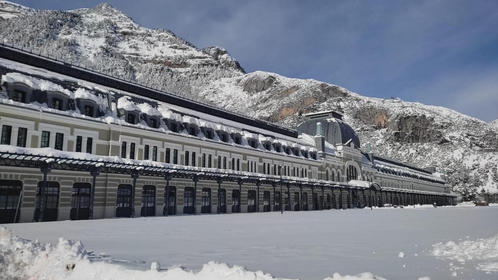 شقة Marraquita Avairent Canfranc Estacion المظهر الخارجي الصورة